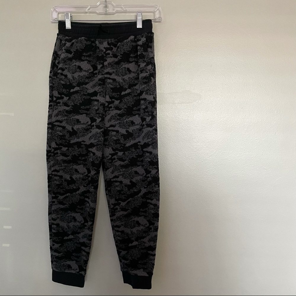 Vineyard Vines sweat pants